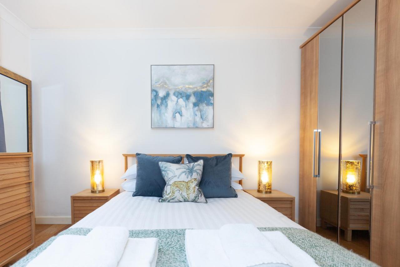 Vibrant & Bright City Centre Apartment! オックスフォード エクステリア 写真