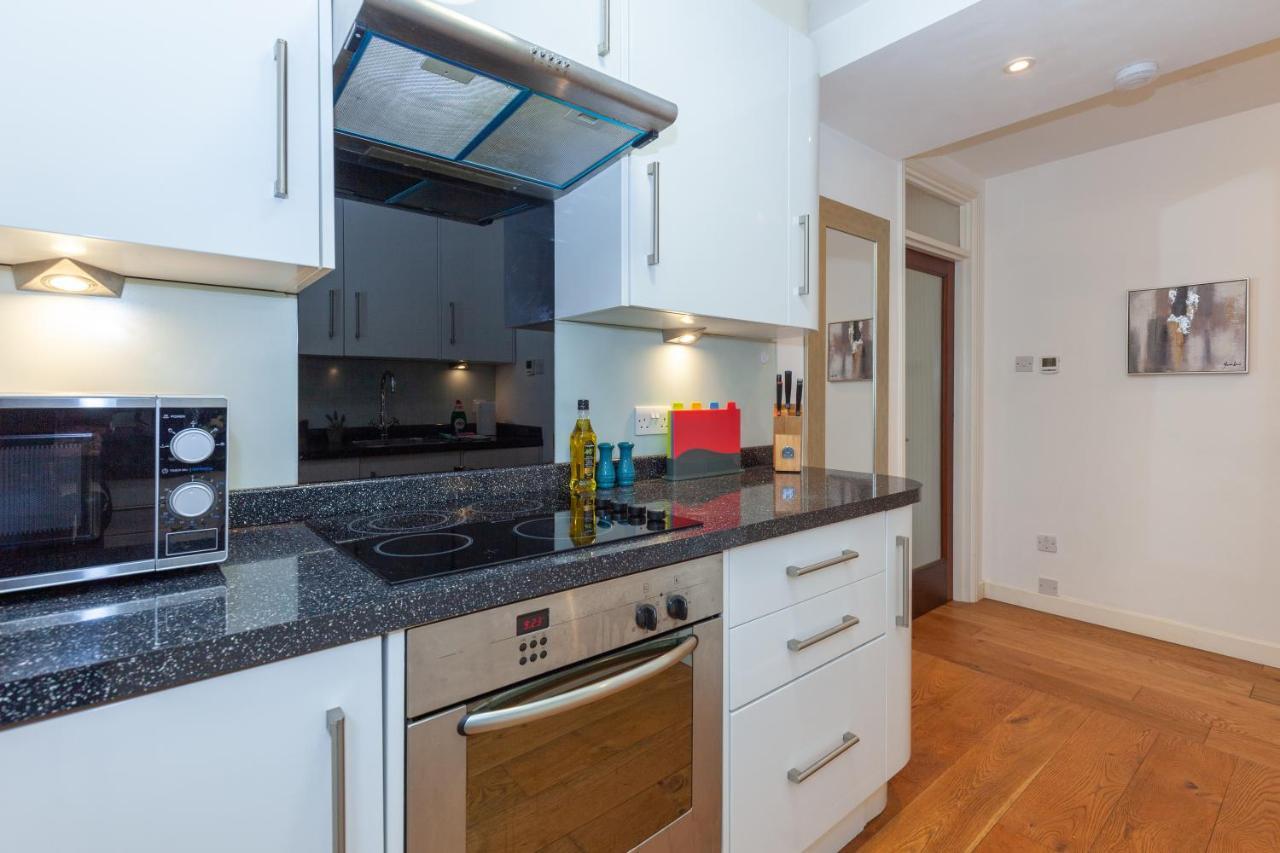 Vibrant & Bright City Centre Apartment! オックスフォード エクステリア 写真