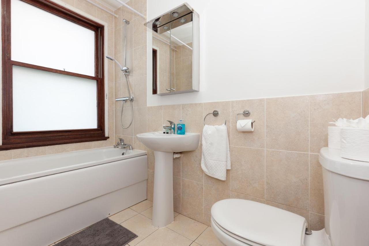 Vibrant & Bright City Centre Apartment! オックスフォード エクステリア 写真