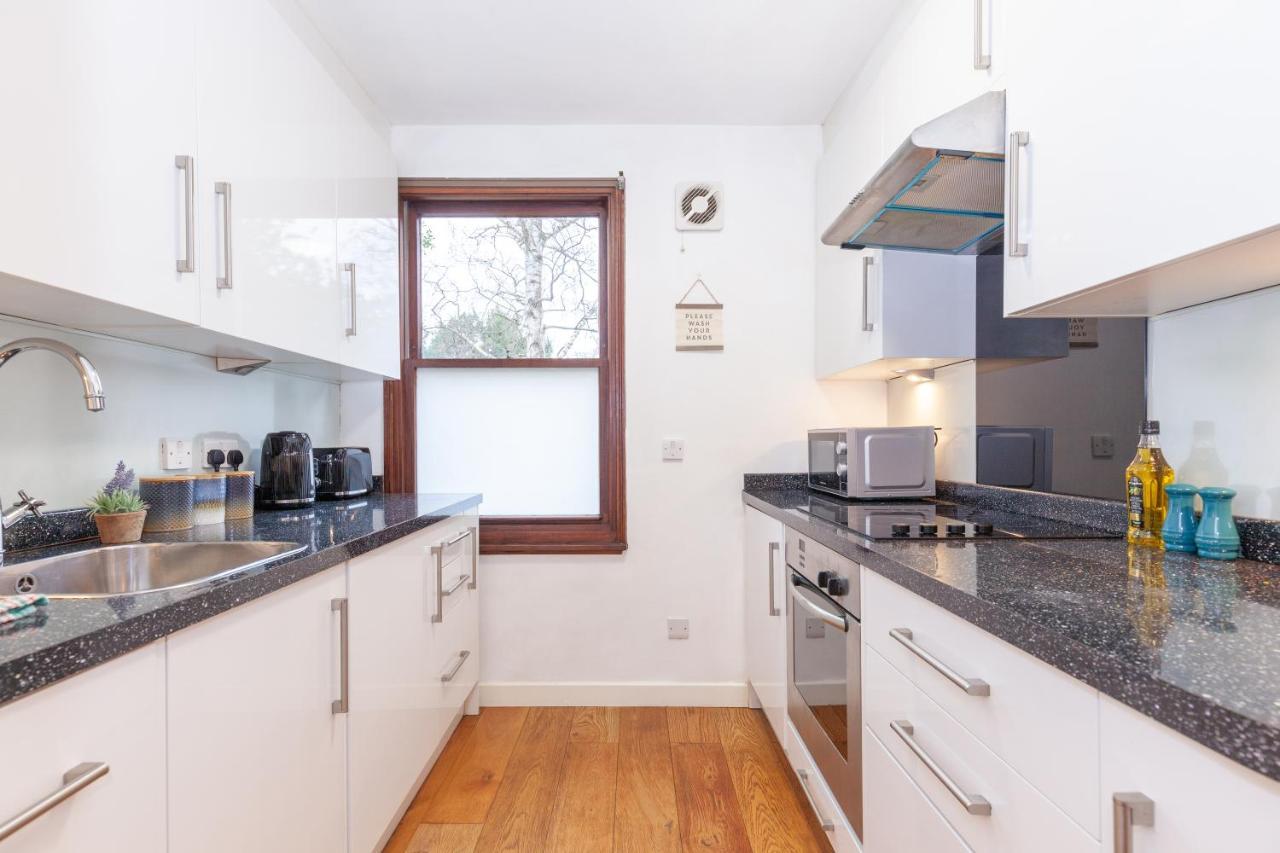 Vibrant & Bright City Centre Apartment! オックスフォード エクステリア 写真