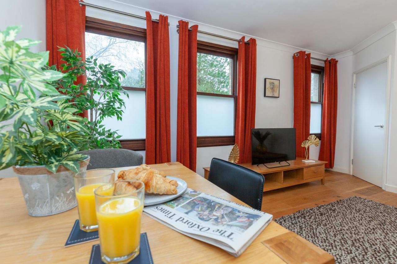 Vibrant & Bright City Centre Apartment! オックスフォード エクステリア 写真